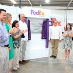 Expande FedEx su red logística y signa convenios para crecimiento de MiPyMEs