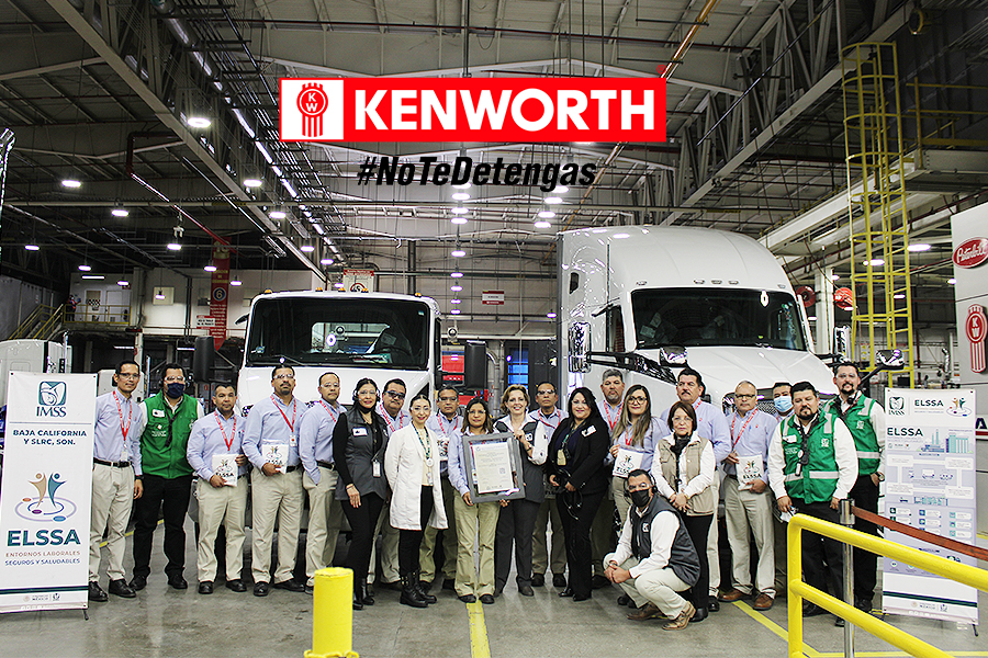 Distinguen-a-Kenworth-Mexicana-por-fomentar-entorno-laboral-seguro-y-sano-IMSS-Factor-Automotor.