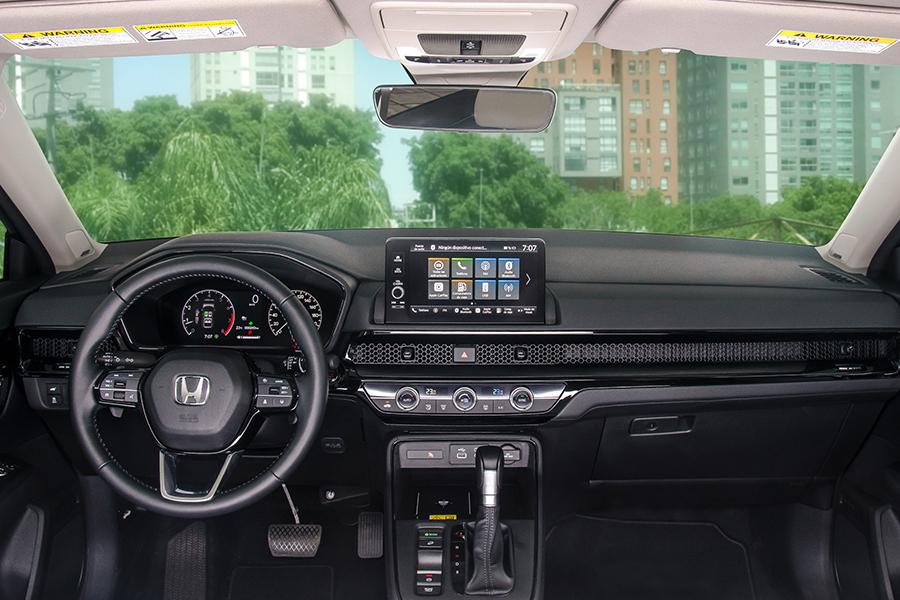 Panel del instrumentos de la nueva Honda CR-V 2023, con acabados tipo piano , pantalla de nueve pulgadas compatibilidad Apple CarPlay y Android Auto.