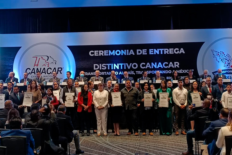 Distintivo CANACAR refleja el compromiso con el autotransporte en México