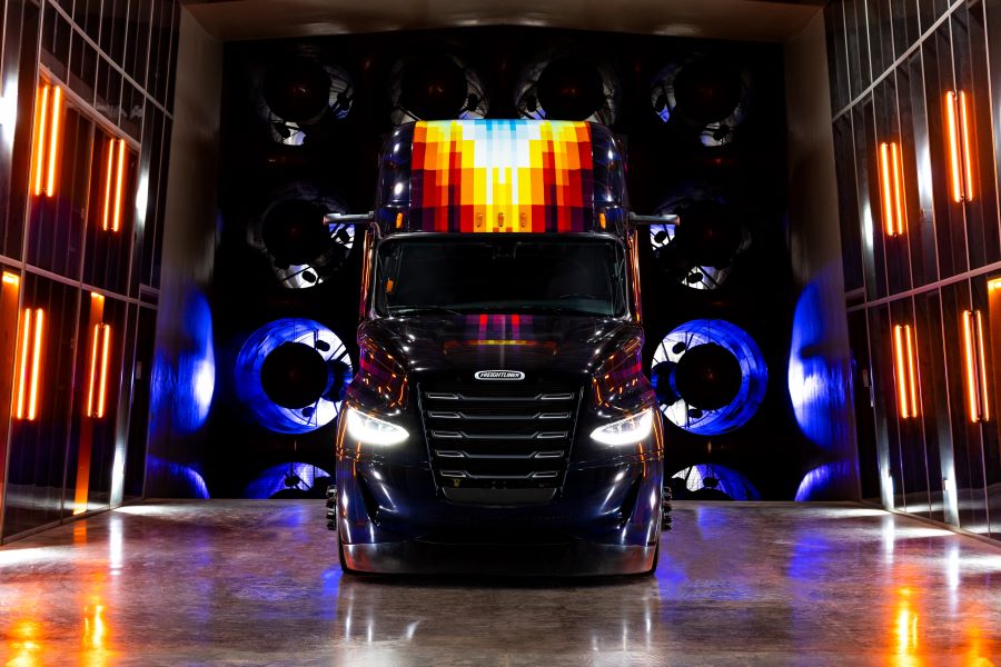 
SuperTruck II de Freightliner fue presentado por Daimler Truck North America en un evento en Las Vegas, Estados Unidos.