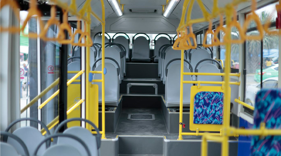 Interior del autobús C12 de FOTON