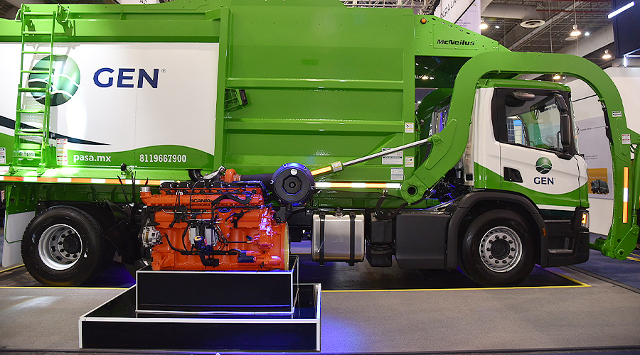 Camión especializado en recolección de residuos modelo P360 B6x4NZ de Scania 