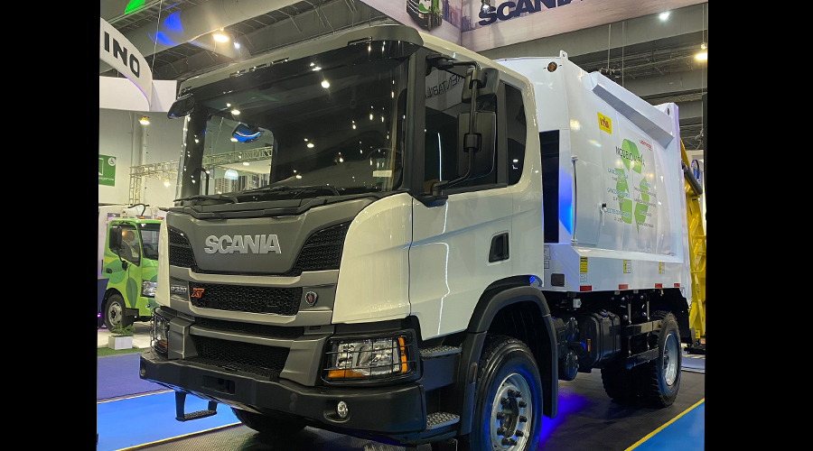 Camión recolector Scania modelo P360 B6x4NZ de carga trasera