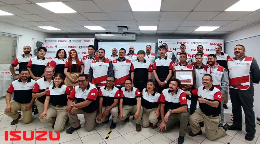 Participantes de la Competencia Nacional de Habilidades Técnicas 2023 de Isuzu Motors de México.