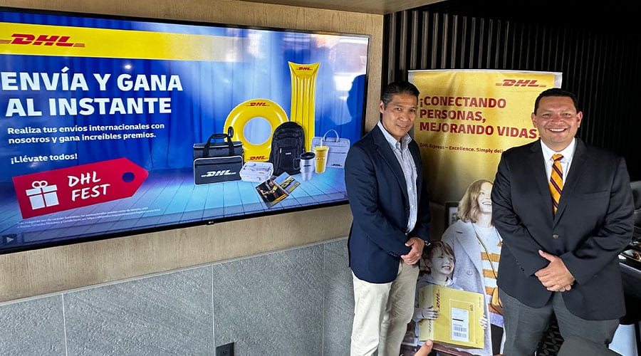 Luis Saturno, VP de customer service retail marketing; Fernando Jiménez Riveroll, director de marketing y relaciones públicas ambos de DHL Express Mexico.