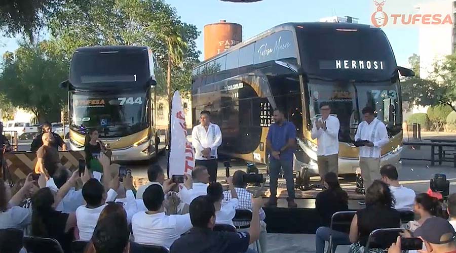 En la presentación de los autobuses participaron Luis Guillermo Luna Rivera, director de TUFESA; Ernesto Garza Meléndez, director de mantenimiento en TUFESA; Jorge Navarro Inostroza, director de Venta y postventa comercial de buses y motores SCANIA México, y Pablo Mociño Peralta, gerente regional de MARCOPOLO.