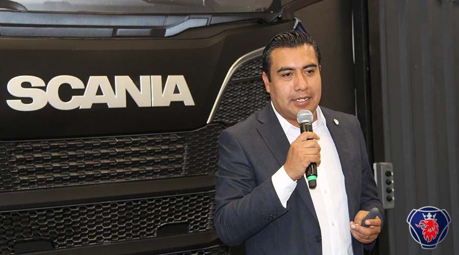 Miguel Guerrero Robles, gerente corporativo de Comunicación y Marketing  desarrolla estrategia satélite dentro de Scania México 