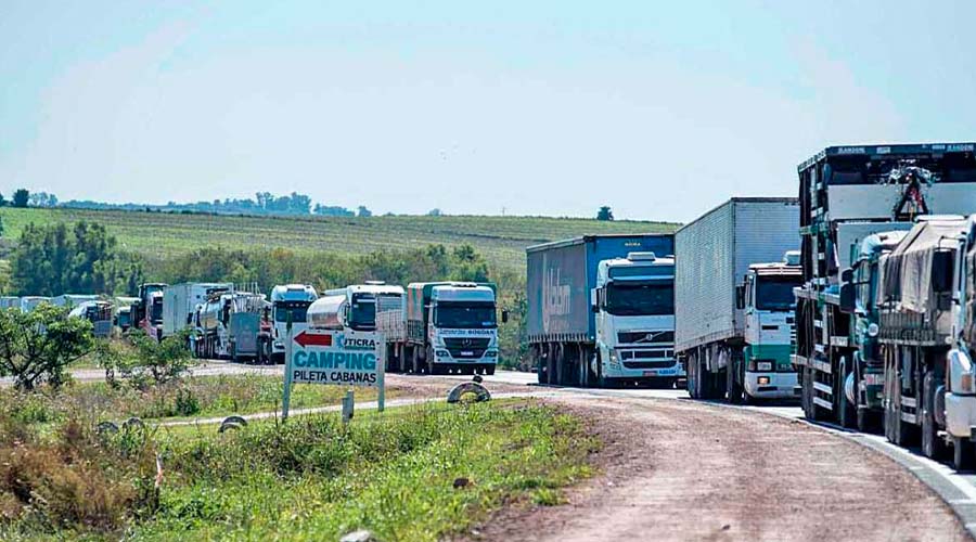 Industria de autopartes y autotransporte de carga mexicano muestran afectación por las huelgas en las plantas de Ford, Stellantis y General Motors.