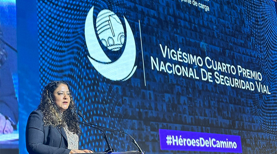 Laura Nohemí Muñoz Benítez, directora general de Autotransporte Federal de la Secretaria de Infraestructura y Comunicación y Transportes, SICT