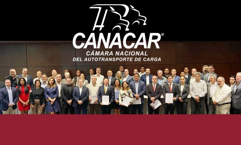 Romulo-Mejia-Duran-protesta-el-cargo-como-nuevo-delegado-de-la-CANACAR-en-Monterrey-Factor-Automotor