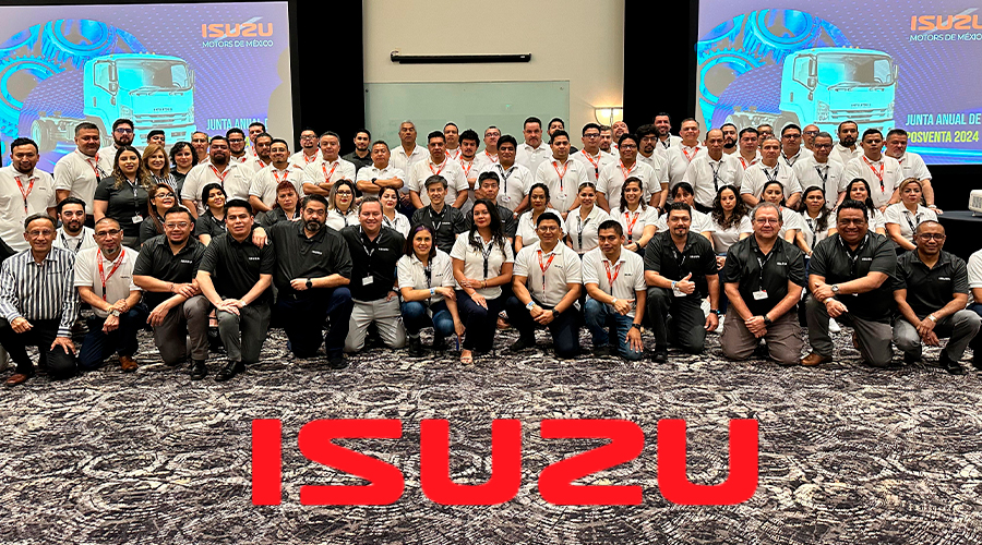 Asistentes a la Junta Anual de Postventa 2024 de Isuzu Motors de México, realizada en Cancún, Quintana Roo