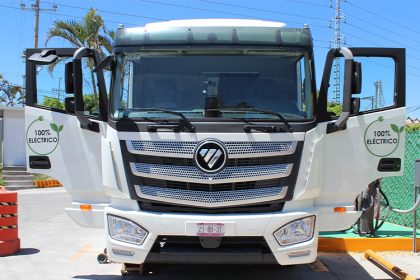 Holcim-acelera-su-movilidad-sostenible-con-innovador-tractocamion-electrico-FOTON-Factor-AutoMotor