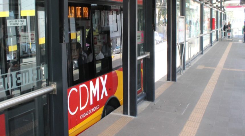 Las paradas de ascenso y descenso se realizarán en las estaciones contiguas a Ciudad Universitaria.