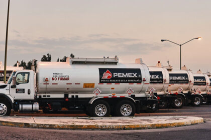 PEMEX-fortalece-su-logistica-con-1800-autotanques-ahora-tendra-mayor-capacidad-operativa-Factor-Automotor