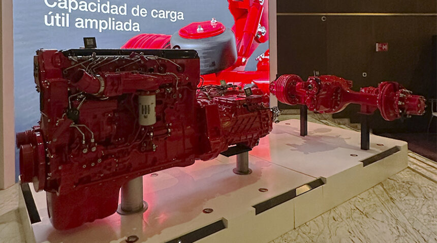 Cummins-renueva-acuerdo-con-la-CANACAR-ahora-los-operadores-estaran-capacitados-en-la-tecnologia-Euro-VI-Factor-Automotor