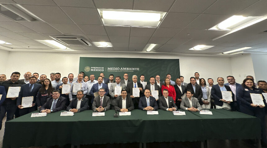 Flotas-electricas-destacan-en-el-Programa-Transporte-Limpio-2024SEMARNAT-Factor-Automotor