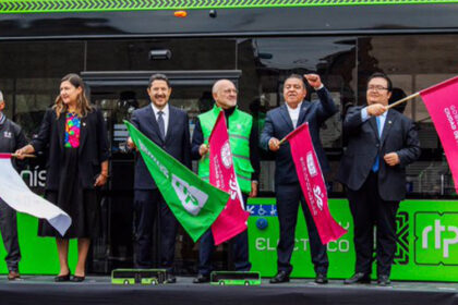 50-autobuses-electricos-Yutong-ahora-operan-en-RTP-Factor-Automotor-