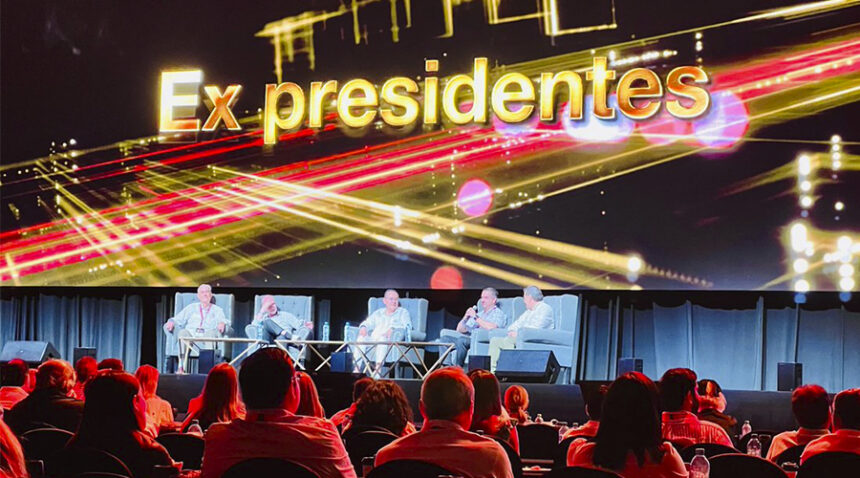 Distinguen-a-los-12-expresidente-de-la-CANACAR-en-la-Convencion-Nacional-2024-Factor-Automotor.