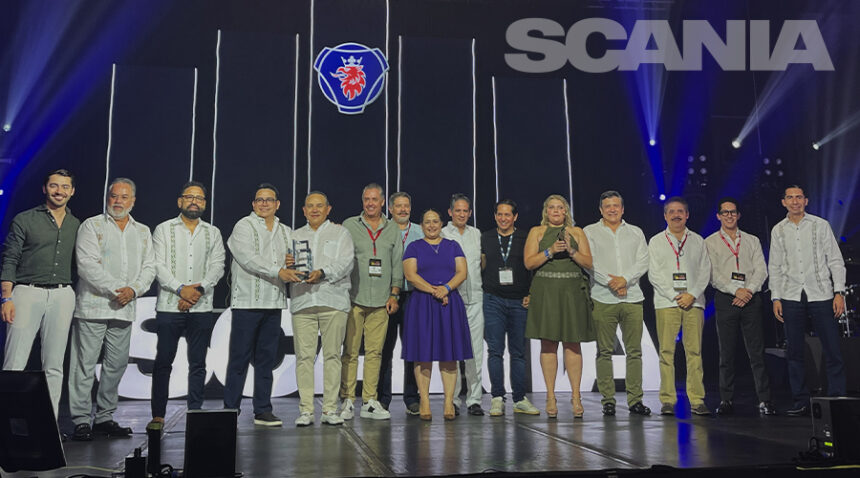 Scania-marca-un-hito-en-la-industria-festeja-los-35-anos-de-la-CANACAR-Factor-automotor
