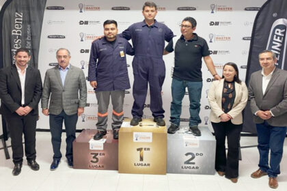 Tecnicos-Freightliner-viven-emocionante-cierre-en-la-Competencia-MASTER-en-Diagnostico-2024-Daimler-Truck-Mexico-Factor-Automotor