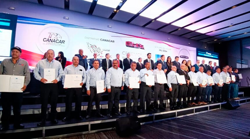 IRU-premia-el-excelente-desempeno-de-573-operadores-con-Diploma-de-Honor-Factor-Automotor.