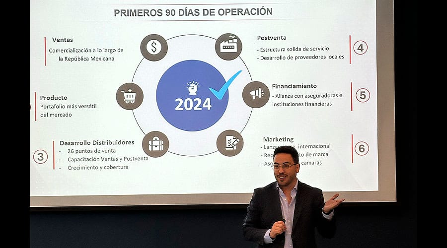 Oswaldo Padilla, gerente de marketing, explica el desarrollo de DFAC Dongfeng en el mercado mexicano en 2024