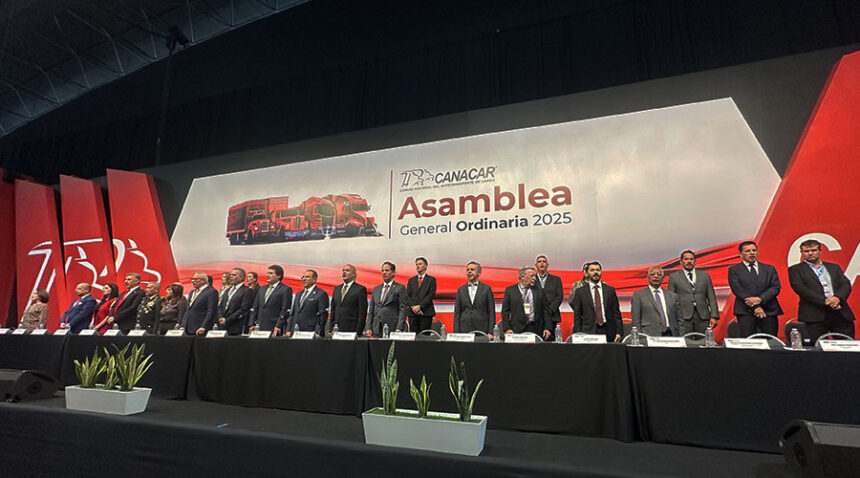 Miguel-Angel-Martinez-Millan-refrenda-como-presidente-nacional-de-CANACAR-2025-2026-Factor-Automotor