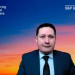 Durante el webinar de AMDA, Guido Vidozo, director asociado de la consultora Standar&Poors Global, explicó que la producción y ventas automotrices disminuyeron por los aranceles de Trump. Factor Automotor