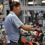 Ford detuvo la exportación de autos de lujo como Mustang o la F150 Raptor.