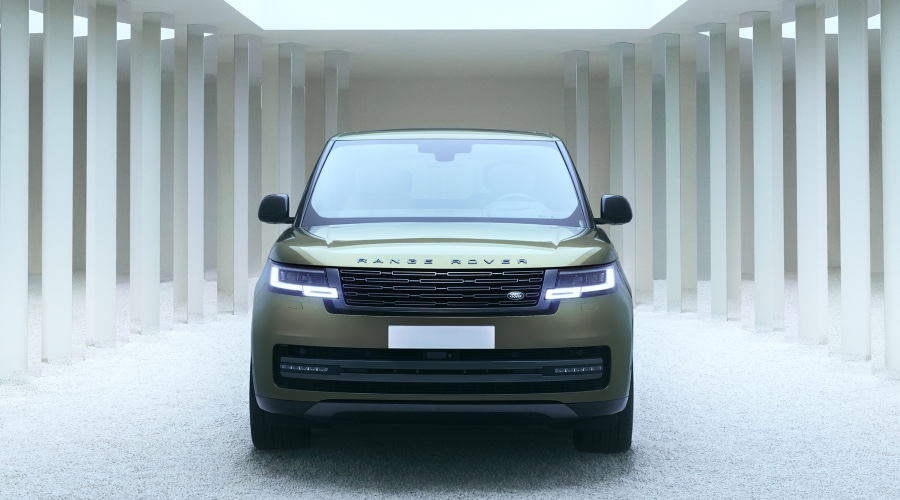 Con al instalación Futurespective: Connected Worlds, Range Rover muestra su linaje de historia y lujo.