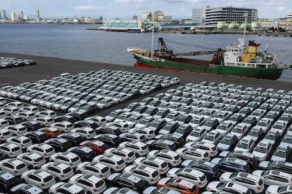 Volkswagen aseguró contar con existencias suficientes para dos meses de ventas, luego de lo cual habrá de revaluar su situación ante la subida de aranceles.