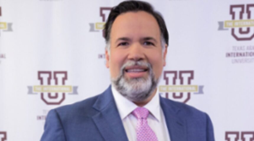 El Dr. Daniel Covarrubias, director del Centro de Texas, señala que el Consejo Industrial para América del Norte, podría fortalecer la cadena de suministros. Factor Automotor