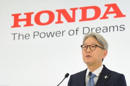 Toshihiro Mibe, CEO de Honda Motor CO, detalló que para 2030 las ventas de HEV podrían aumentar 2.2 millones para la compañía nipona tras el lanzamiento de nuevas tecnologías. Factor Automotor