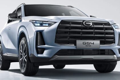 Además de su cómodo interior, dentro de GS4 MAX de GAC encontraremos un centro virtual de comandos y entretenimiento.