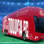 El autobús Mercedes Benz está diseñado para ofrecer la comodidad que los Diablos Rojos del Toluca necesitan durante trayectos largos. Factor Automotor