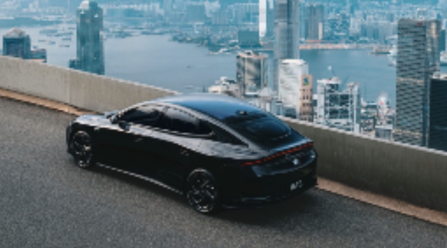 El SUV IM6 de IM Motors cuenta con una tecnología que le permite estacionarse en línea recta y maniobrar en el tráfico de la ciudad. Factor Automotor