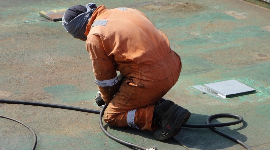 La reducción de la jornada laboral podría comenzar a aplicarse a partir de 2026, de forma gradual, dos horas menos por cada año, hasta alcanzar las 40 horas. Factor Automotor