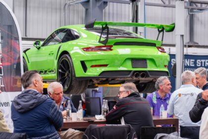En Porsche Centre Santa Fe se vivió toda la emoción del circuito, donde finalmente el fabricante alemán se quedó a 14 segundos del Ferrari que se llevó la victoria. Factor Automotor