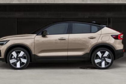 El modelo CX60 2025-2026, uno de los más vendidos por Volvo, está dentro de lo que tienen la potencial falla. Factor Automotor
