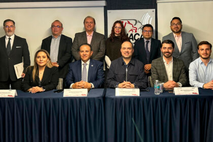 CANACAR-firma-importante-acuerdo-con-la-DGCFT-se-impulsara-profesionalizacion-de-operadores-FActor-Automotor.