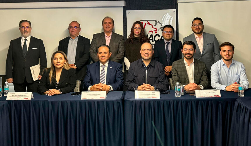 CANACAR-firma-importante-acuerdo-con-la-DGCFT-se-impulsara-profesionalizacion-de-operadores-FActor-Automotor.