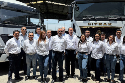 Sitrak-Puebla-presenta-a-clientes-el-camion-210-con-plataforma-de-arrastre-para-gruas-ahora-la-marca-crece-su-portafolio-de-soluciones-Factor-Automotor