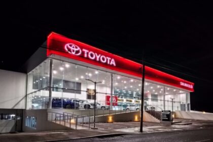 El nuevo Mini Outlet Totoya en San Juan del Río está ubicado en el centro de la ciudad, sobre la avenida Miguel Hidalgo. Factor Automotor
