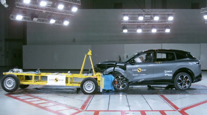 El Zeekr 7X ofrece máxima protección tanto para adultos como para niños. Factor Automotor