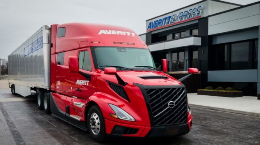 Volvo VNL está pensado para los trayectos de larga distancia pues puede mejorar hasta en 10% el rendimiento de combustible. Factor Automotor
