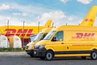 Estados Unidos impuso restricciones a los envíos internacionales. Sin embargo, DHL Express está exento. Factor Automotor