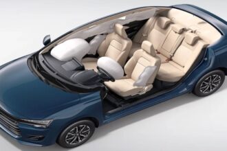 La versión Dzire GLS está disponible por un costo de 299 mil 900 pesos. Factor Automotor