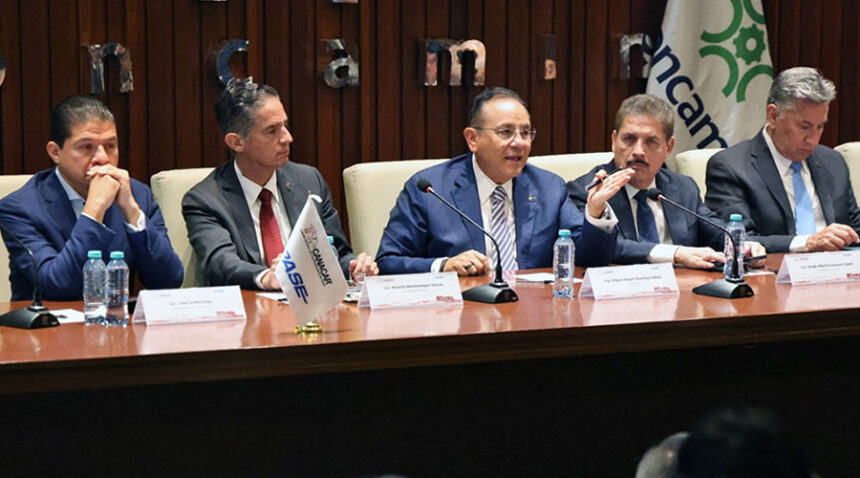 Seguridad-nueva-sangre-en-el-transporte-y-competitividad-temas-de-la-Sesion-de-la-Comision-Nacional-Ejecutiva-de-CANACAR-Factor-Automotor