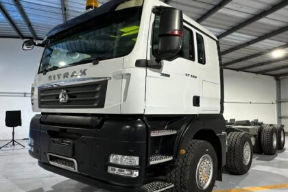 La nueva sucursal de Sitrak en Mérida cuenta con 10 bahías dedicadas al servicio correctivo y preventivo. Factor Automotor